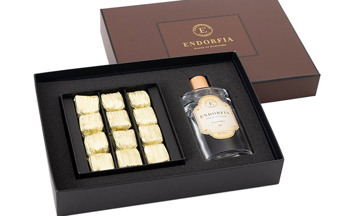 Kurumsal Şıklık Hediye Kutularında Saklı