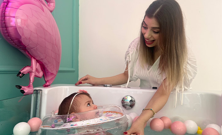 Kolik ve gaz sorunu olan bebekler spa ve masajla rahatlıyor