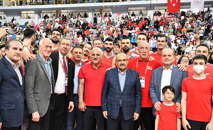 Trabzon’da Büyükşehir yine yaptı yapacağını