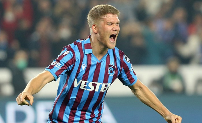 Andreas Cornelius değerini katladı