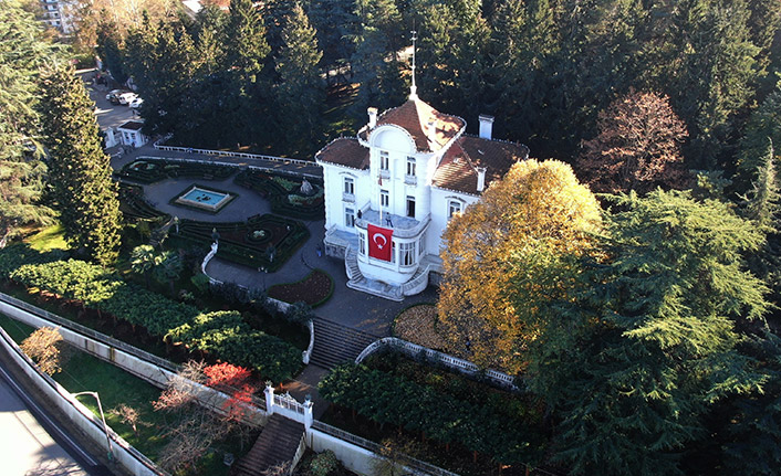 Atatürk Köşkü Mecliste gündem oldu “Görünce içim sızladı”