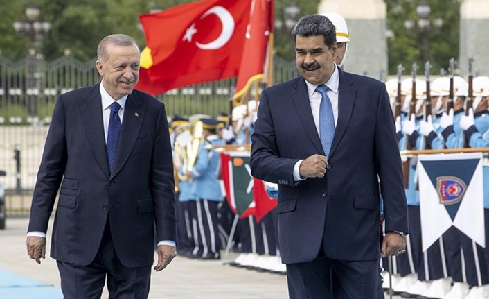 Erdoğan, Maduro'yu resmi törenle karşıladı