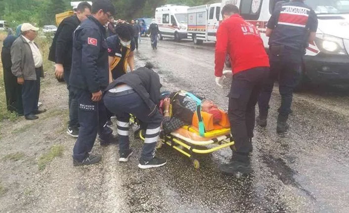 Balıkesir'de katliam gibi kaza! 6 kişi hayatını kaybetti