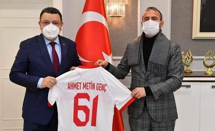 Ahmet Metin Genç'ten Hacıkerioğlu'na destek mesajı: "Çok yerinde bir karar"