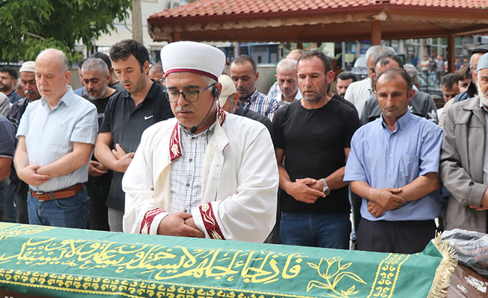 Atıldıkları kuyudan cansız bedenleri çıkarılan gençlerin cenazeleri toprağa verildi