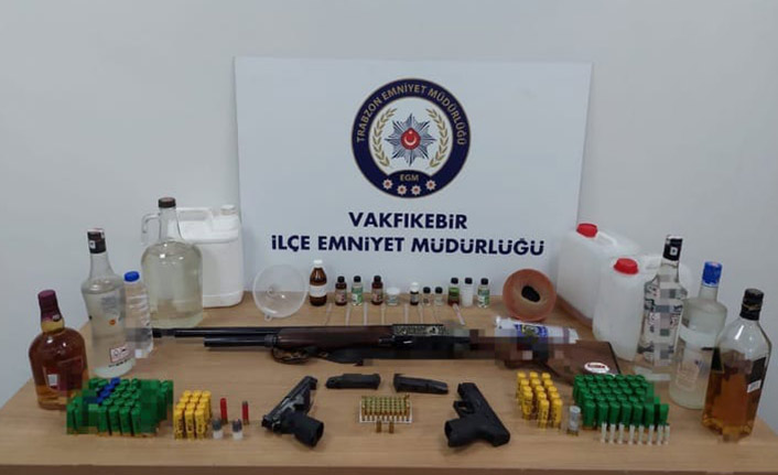 Arsin’de Tır Dorsesinde 7 Bin 400 Paket Kaçak Sigara Yakalandı