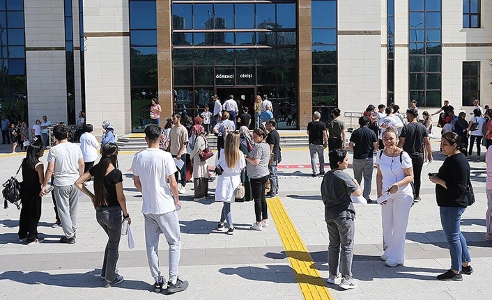 YKS'nin ilk oturumu Temel Yeterlilik Testi başladı