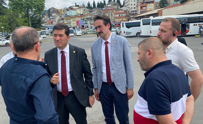 CHP'li Kaya: " Otobüsçü mazottan yolcular bilet fiyatından şikayetçi"