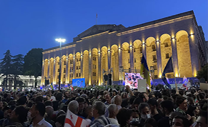 Gürcistan'da AB'den "aday ülke" statüsü sürecine destek verildi