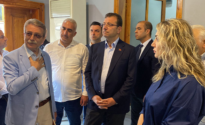 İBB Başkanı İmamoğlu Trabzon Sanatevi'ni ziyaret etti