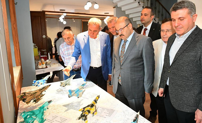 Trabzonlu inşaat mühendisi çocukluk hayalini sergiye açtı, yoğun ilgi görüyor