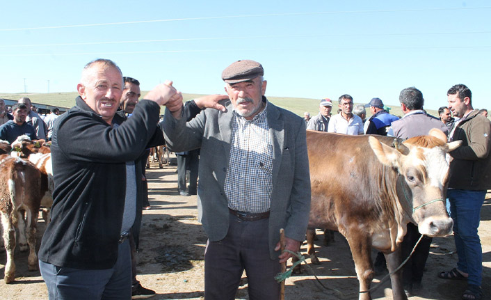 Pazarlıkta anlaşamadılar vatandaşlar devreye girdi