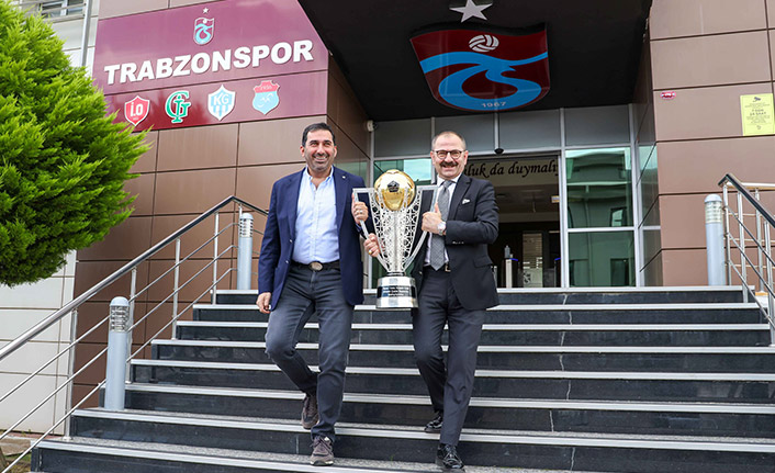 Trabzonspor'un Şampiyonluk Kupası müzede!