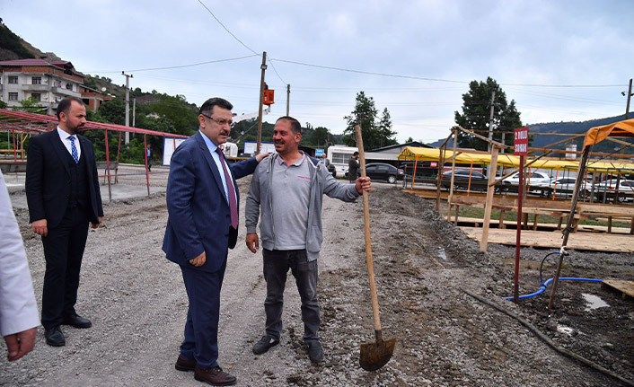 Başkan Genç Akoluk'taki kurban kesim ve satış yerini inceledi