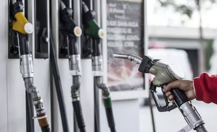 Araç sahipleri sevinecek akaryakıtta çifte indirim