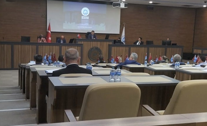 Ortahisar Belediyesi'ne yeni iş makinası için şart koşulmuştu! Mecliste kararı alındı 