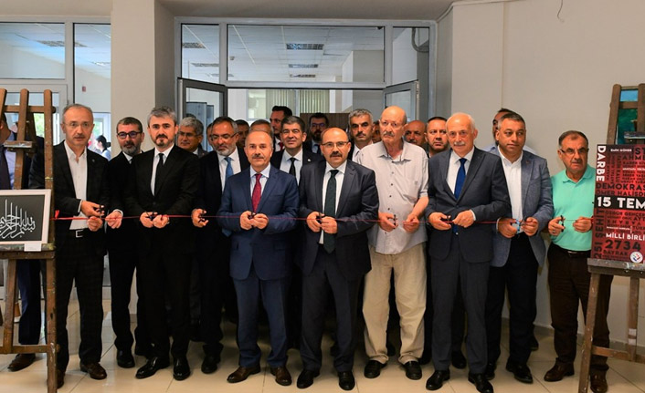 Vali Ustaoğlu, "İnsan Hakları Boyutuyla 15 Temmuz Paneli'ne Katıldı