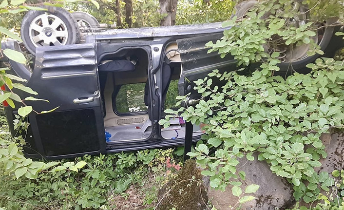 Trabzon'da otomobil uçuruma devrildi, bir kişi yaralandı