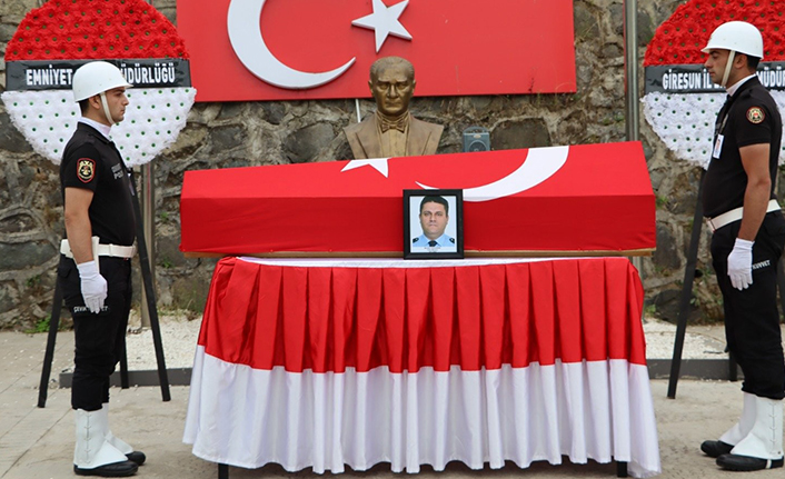 Trabzonlu polis memuru kalbine yenildi