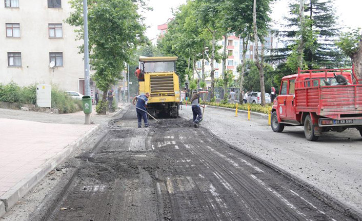 Akçaabat Belediyesi ekipleri dört koldan eş zamanlı çalışıyor