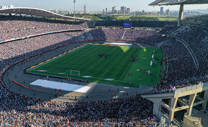 Trabzonspor taraftarı Olimpiyata akın ediyor