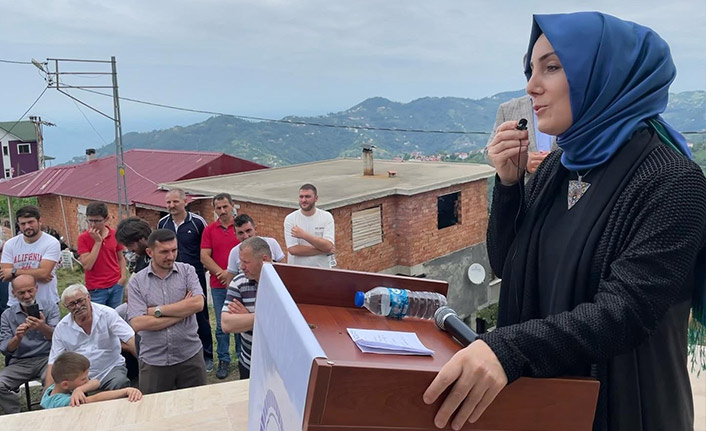 AK Parti Milletvekili Ayvazoğlu, tatilde sahalara indi