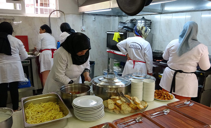 Trabzon'da turizm sezonunda aşçılık kursuna yoğun ilgi var