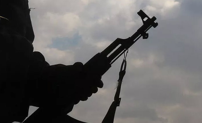 MSB duyurdu! 2 terörist hudut karakoluna teslim oldu