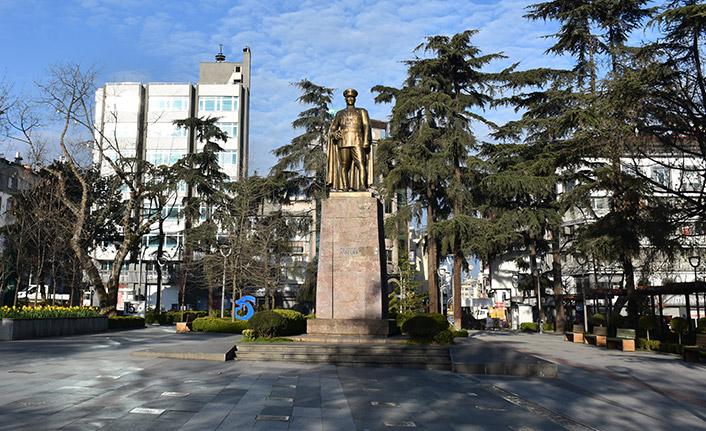 KTÜ'lü Bilim Kurulu Üyesi Özlü açıkladı! Sokağa çıkma yasağı gündemde mi?