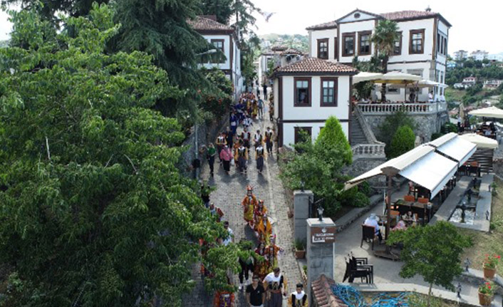 Akçaabat’ta festival kapsamında kültür gezisi yapıldı