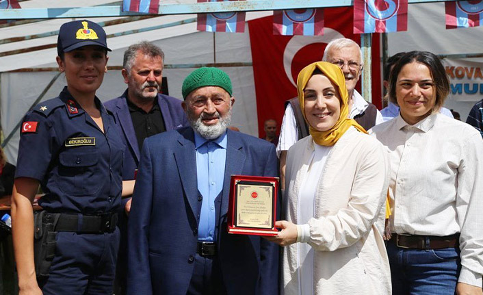 Çarşıbaşı'nda geleneksel Kaldırım Yayla Şenlikleri eğlenceli görüntülere sahne oldu