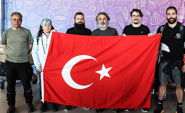 Ulusal Arktik Bilimsel Araştırma Seferi ekibi yurda döndü