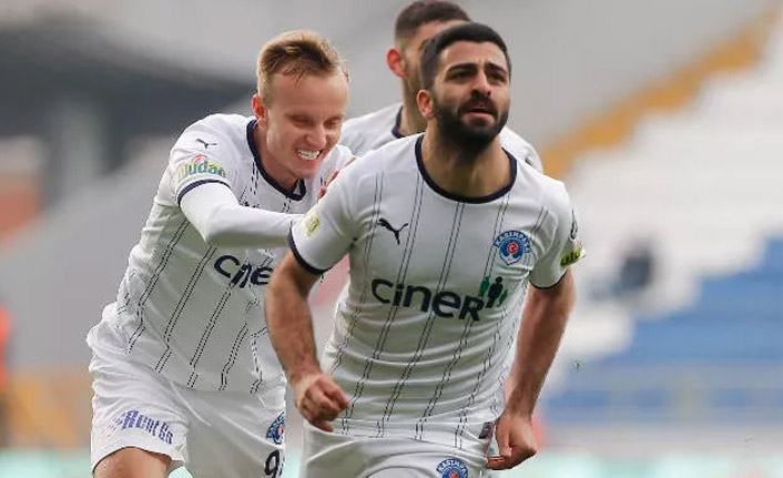 Trabzonspor’un teklif yaptığı Umut Bozok’a kanca