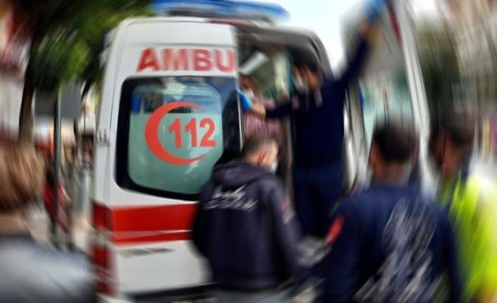 Afyonkarahisar’da baba otomobiliyle oğluna çarptı: Küçük çocuk öldü