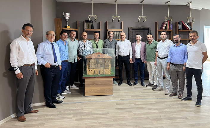 Çakıroğlu Eğitim ve Kültür Vakfı İstanbul'da toplandı