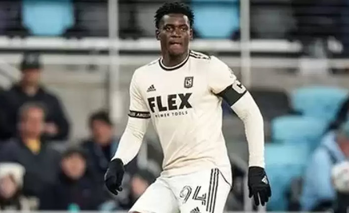 Trabzonspor'un gündemindeki oyuncudan flaş hamle!