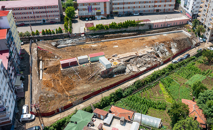 Akçaabat’ta Pazar yeri ve otopark projesinin temeli atıldı. Video Haber