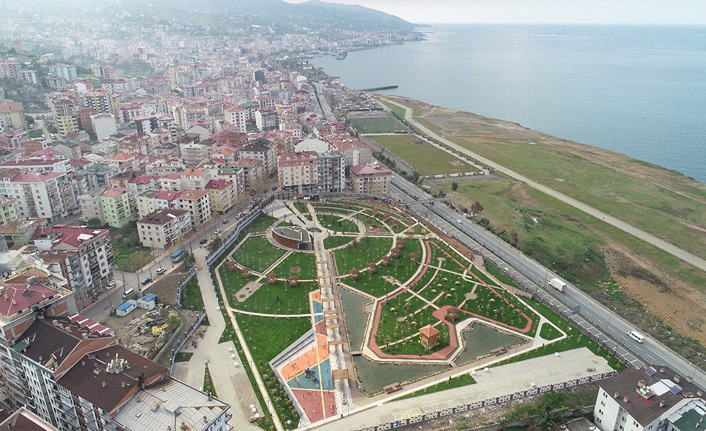 Akçaabat’a yapılan projeleri bir bir sıraladı! “Akçaabat önemli yatırımlar aldı”