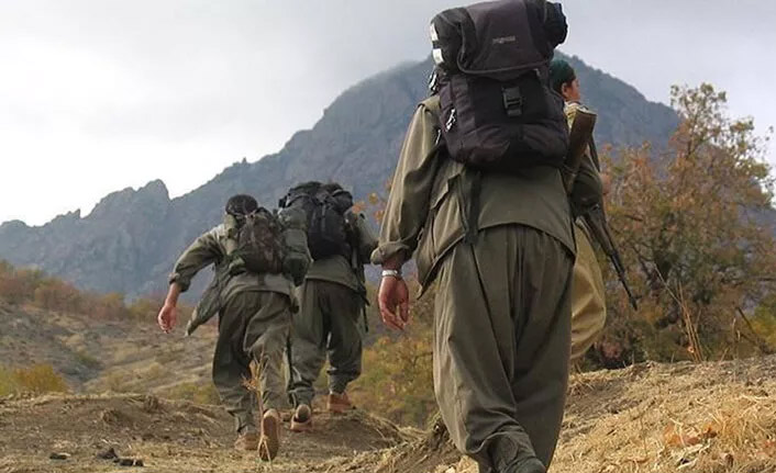 Terör örgütü PKK'dan kaçan 3 terörist teslim oldu