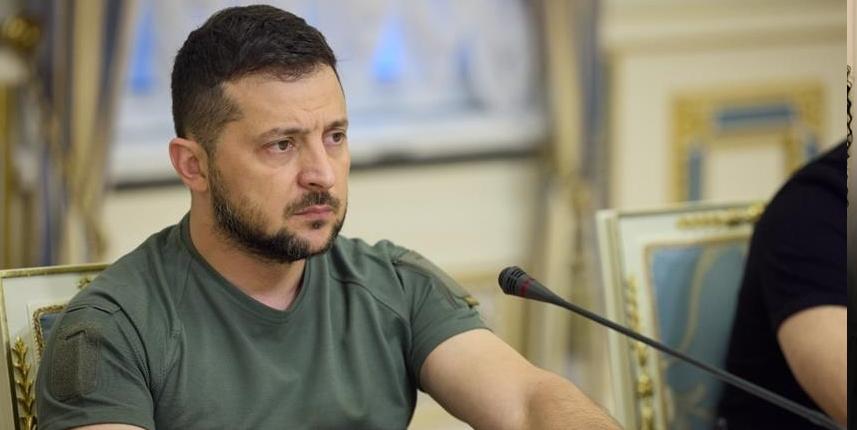 Zelenskiy, Ukrayna'nın NATO'ya hızlandırılmış katılım başvurusunu imzaladı