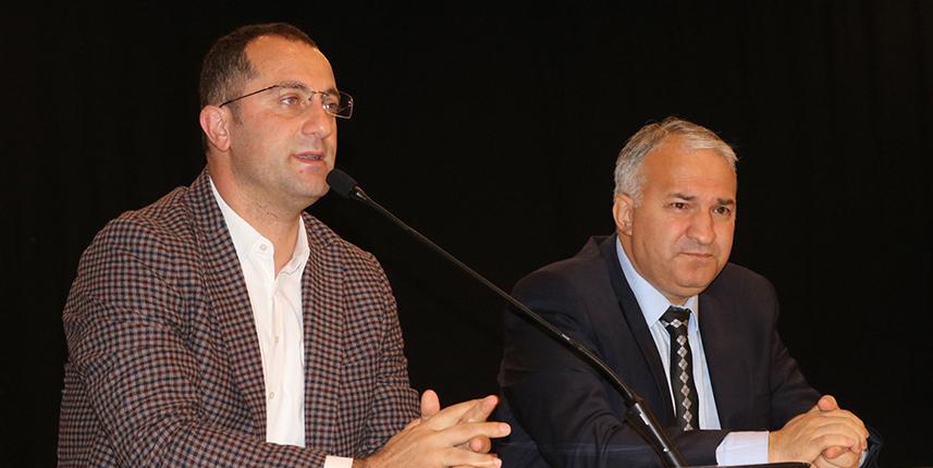 Akçabat'ta Başkan Osman Nuri Ekim muhtarlarla bir araya geldi