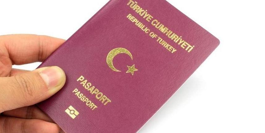 Torba yasada yer alan yurt dışına çıkış harcındaki zam iptal edildi