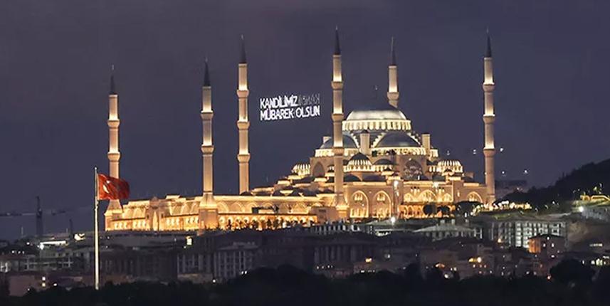 Tüm yurtta Mevlid Kandili idrak edildi