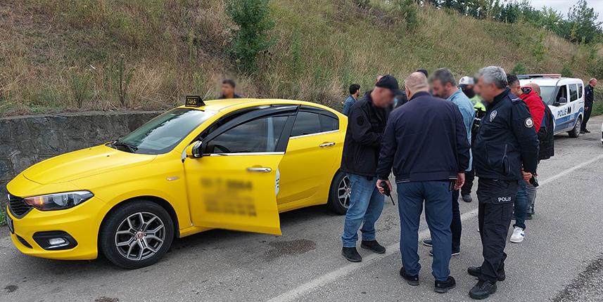 Taksiye yolcu olarak bindi! Silah zoruyla gasp etti