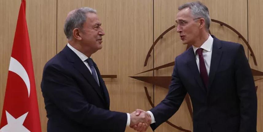 Bakan Akar, NATO Genel Sekreteri Stoltenberg ile görüştü