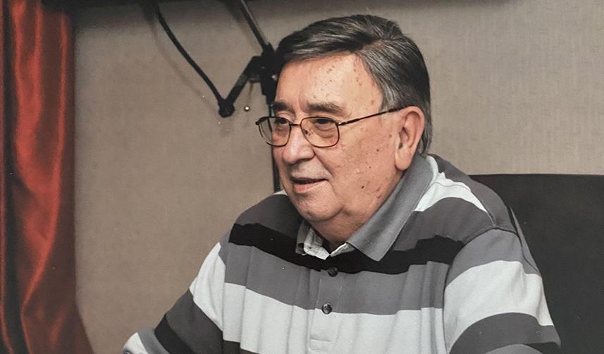 Usta sunucu Bülend Özveren hayatını kaybetti