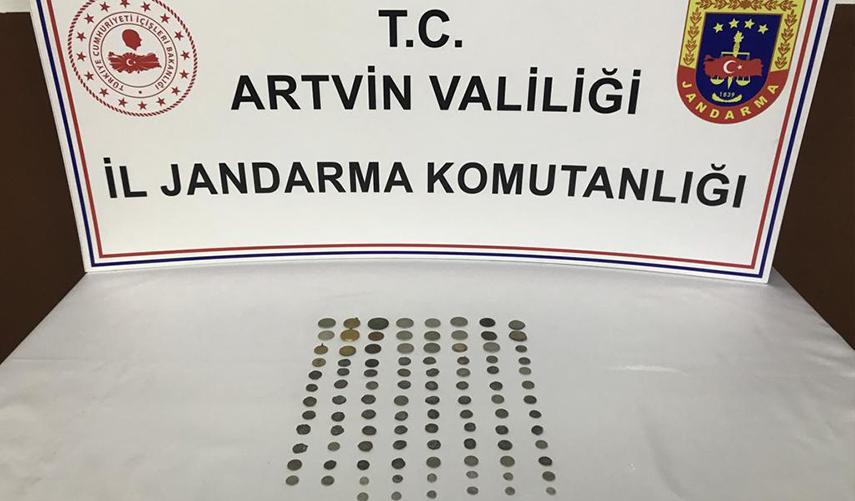 Artvin'de tarihi eser operasyonunda 98 sikke ele geçirildi