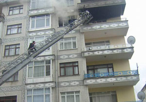 Rize'de 5 katlı binada yangın