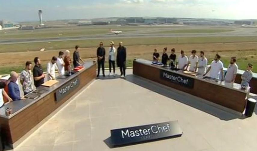 MasterChef’te haftanın üçüncü dokunulmazlık oyununu Mavi takım kazandı