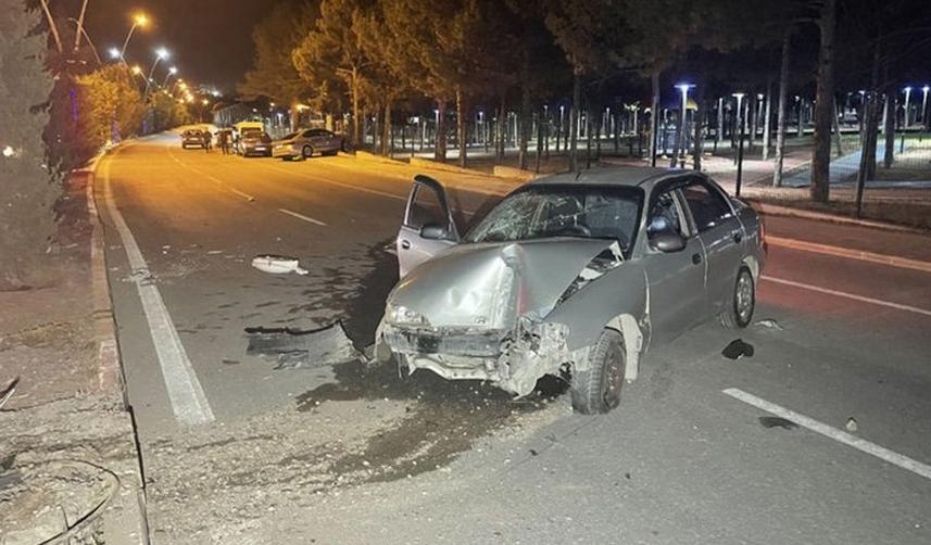 Elazığ'da iki otomobilin çarpıştığı kazada 5 kişi yaralandı